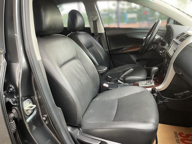 非營業車!黑內裝 原版件 雙安 恆溫 倒車顯影 電折後視鏡 定速 前後雷達 車況內外如新~買到賺到!!  第11張相片