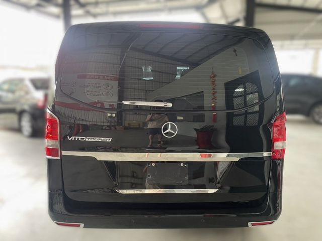 正17年 Vito 9人座 定速 安卓機 電折後視鏡 倒車影像 可全貸 買到賺到  第5張相片