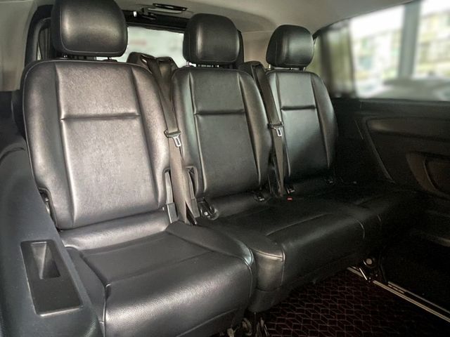 正17年 Vito 9人座 定速 安卓機 電折後視鏡 倒車影像 可全貸 買到賺到  第10張相片