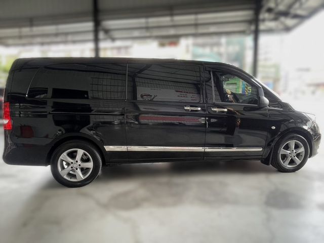 正17年 Vito 9人座 定速 安卓機 電折後視鏡 倒車影像 可全貸 買到賺到  第17張相片
