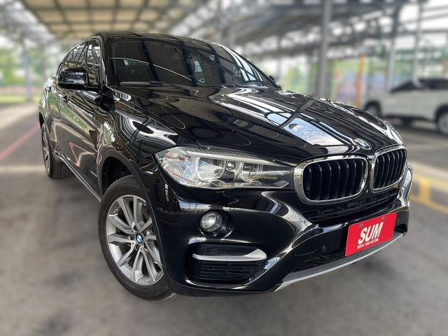 總代理 35i 306匹 一手優質董座座駕 抬頭顯示器 環景 電動尾門 數位儀表 I-KEY摸門 車況內外如新~買到賺到  第2張相片