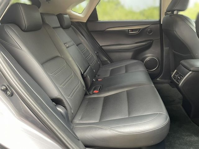 NX200t 原版件 雙電動冷熱通風椅 電動尾門 記憶椅 換檔撥片 I-KEY摸門 里程超少 內外如新~買到賺到!!  第10張相片