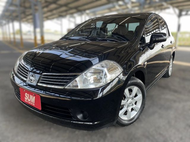 里程僅『3萬』全台最低里程最美車況~ 一手車 原廠保養 黑內裝 雙安 車況內外如新~買到賺到!  第1張相片