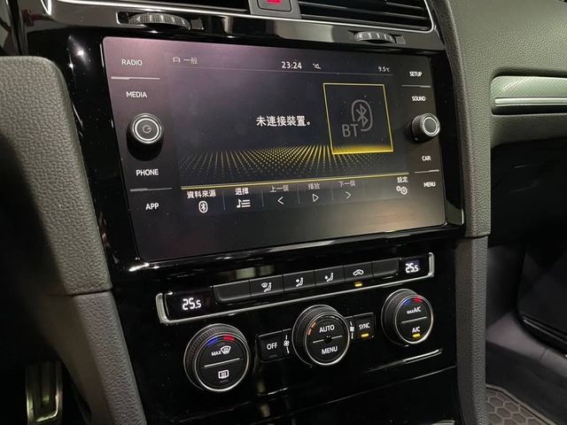 VOLKSWAGEN福斯 GOLF GTI  第4張相片