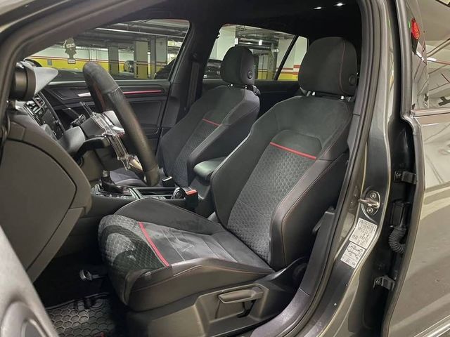 VOLKSWAGEN福斯 GOLF GTI  第6張相片