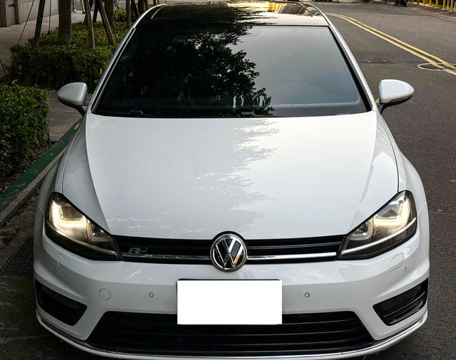 VOLKSWAGEN福斯 GOLF  第2張相片