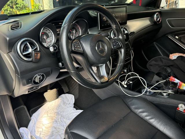 M-BENZ賓士 CLA250  第3張相片