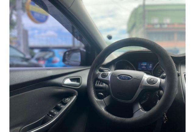 鎬麒汽車商行 2013~ Ford FOCUS  第7張相片