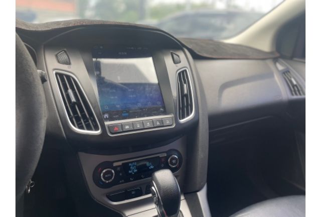 鎬麒汽車商行 2013~ Ford FOCUS  第12張相片