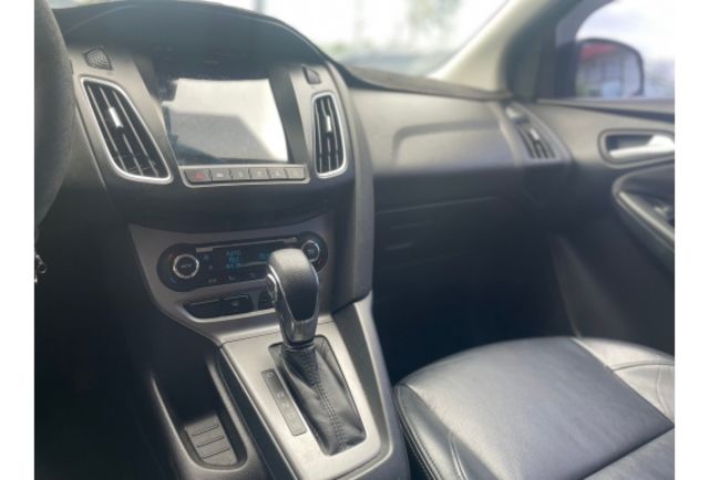 鎬麒汽車商行 2013~ Ford FOCUS  第13張相片