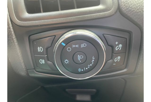 鎬麒汽車商行 2013~ Ford FOCUS  第14張相片