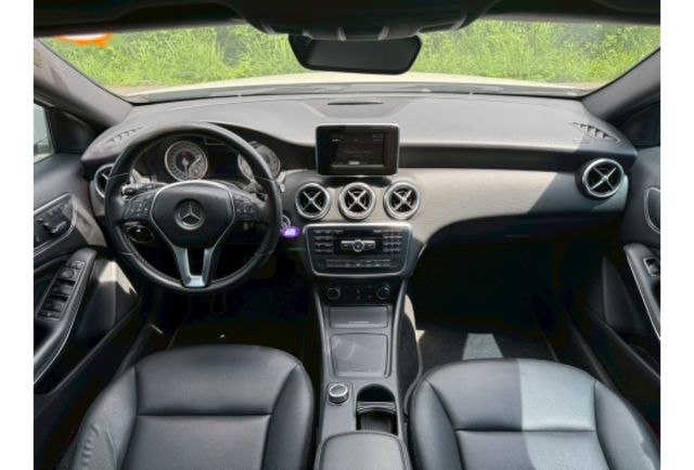 Benz A200  第5張相片