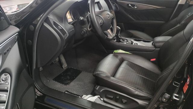 旗艦油電僅跑七萬 一手車原鈑件市場少有  第3張相片