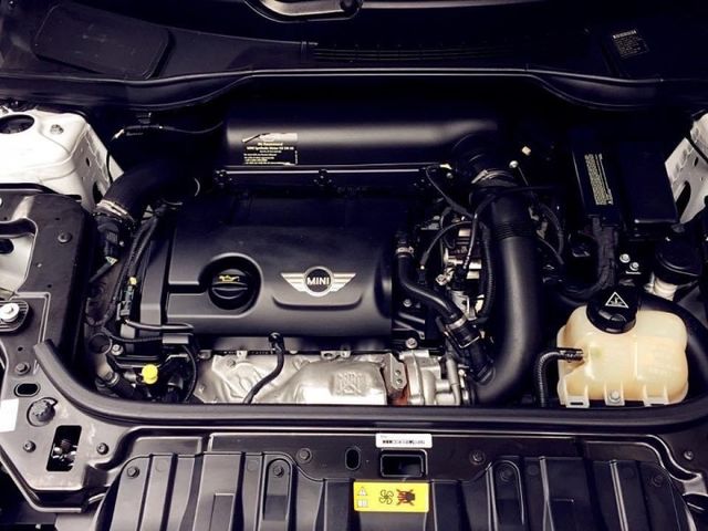 最高規格R60S 全景/HK/全新安卓/國旗尾燈/里程不多  第8張相片