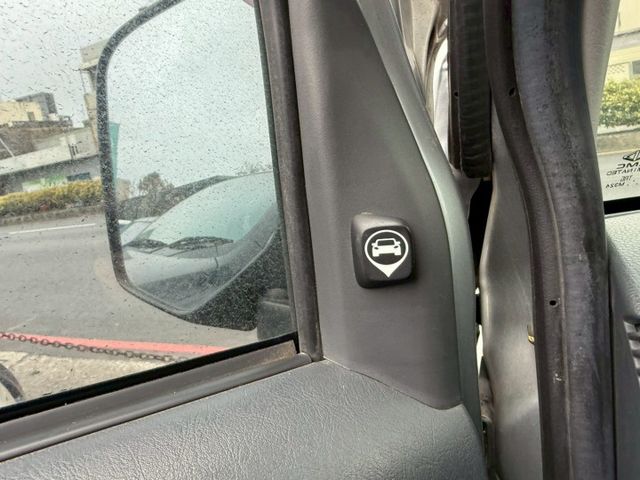 原廠保固一年/有盲點/循跡防滑  第5張相片