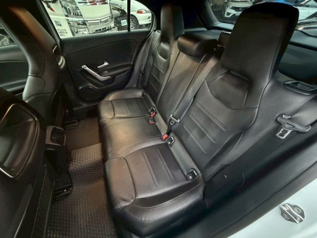 僅跑七萬 原鈑件 無菸一手女用車  第4張相片