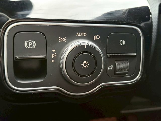 僅跑七萬 原鈑件 無菸一手女用車  第9張相片