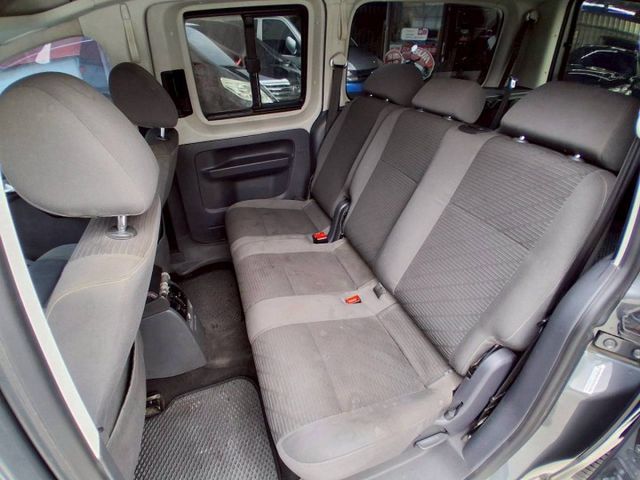 認證/柴油七人座 1.6超大空間 二三排快拆  第5張相片