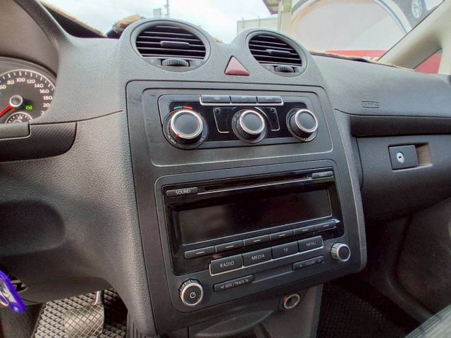 認證/柴油七人座 1.6超大空間 二三排快拆  第6張相片