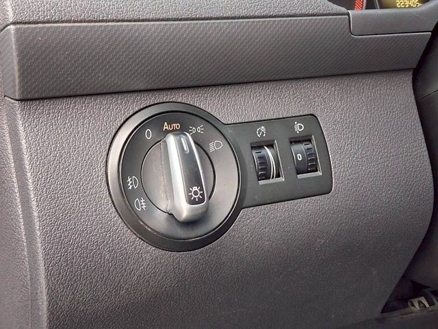 認證/柴油七人座 1.6超大空間 二三排快拆  第8張相片