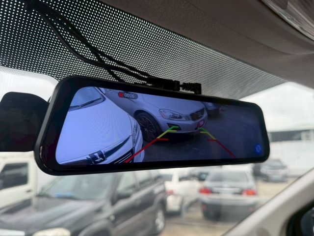 自排9座 里程少/原版見/無菸自用車  第10張相片