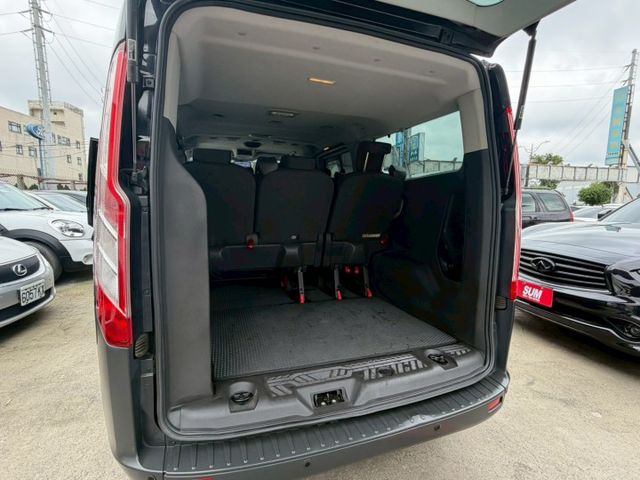 自排9座 里程少/原版見/無菸自用車  第14張相片