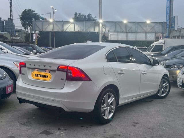 新款T4 1.6標配盲點/自動頭燈/同級房車最安全  第2張相片