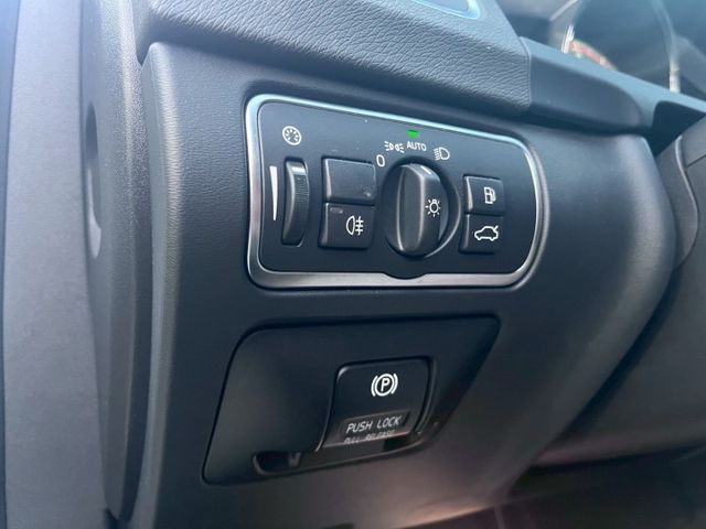 新款T4 1.6標配盲點/自動頭燈/同級房車最安全  第8張相片