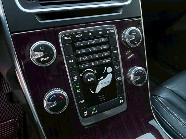 新款T4 1.6標配盲點/自動頭燈/同級房車最安全  第9張相片