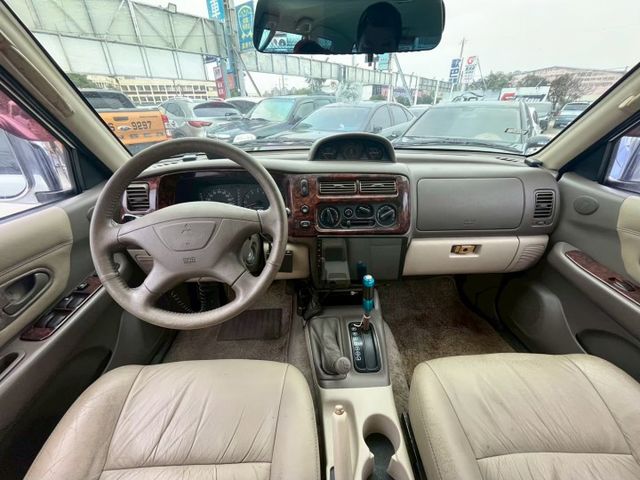 稀有3.0四傳4X4自排 超勇超猛超好開  第5張相片