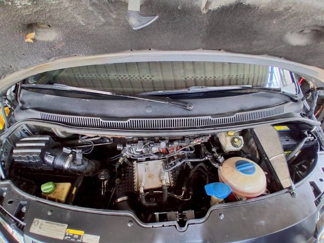 高階204p自排長軸2/2/2/3四排椅 認證車  第8張相片