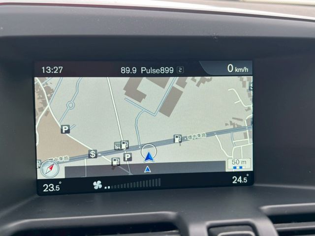 D4豪華休旅 低里程僅跑13 認證無菸一手車  第9張相片