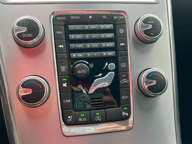 D4豪華休旅 低里程僅跑13 認證無菸一手車  第10張相片