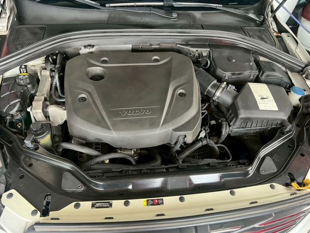 D4豪華休旅 低里程僅跑13 認證無菸一手車  第13張相片