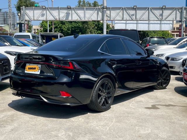 認證F-SPORT/大電池剛換有工單/貫穿式尾燈  第2張相片