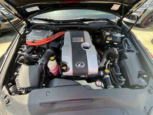 認證F-SPORT/大電池剛換有工單/貫穿式尾燈  第3張相片