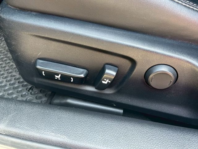 認證F-SPORT/大電池剛換有工單/貫穿式尾燈  第10張相片