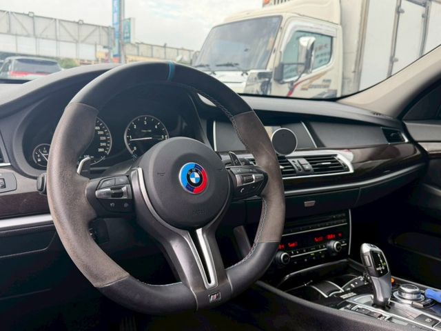 新車286萬 現在一折即刻入主 電尾門/電動吸門/電子懸吊/M5方向盤/20吋鋁圈  第3張相片