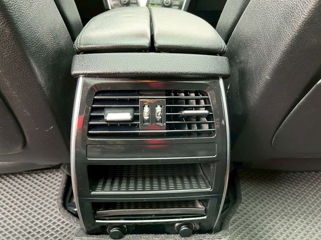 新車286萬 現在一折即刻入主 電尾門/電動吸門/電子懸吊/M5方向盤/20吋鋁圈  第10張相片