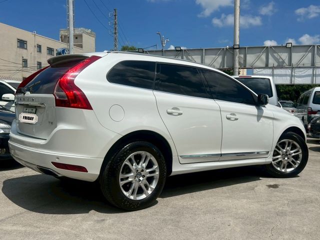 一手無菸車/旗艦T5/ACC跟車/電尾門/選配白內裝  第2張相片