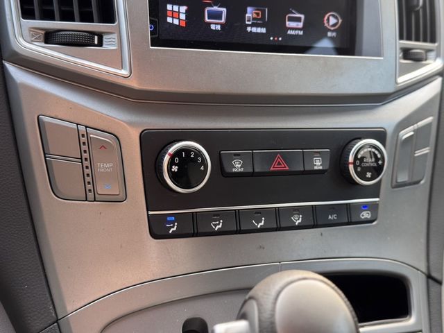 HYUNDAI現代 STAREX  第11張相片