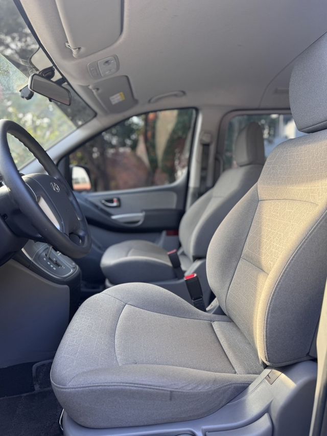 HYUNDAI現代 STAREX  第13張相片