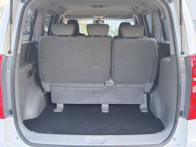 HYUNDAI現代 STAREX  第16張相片
