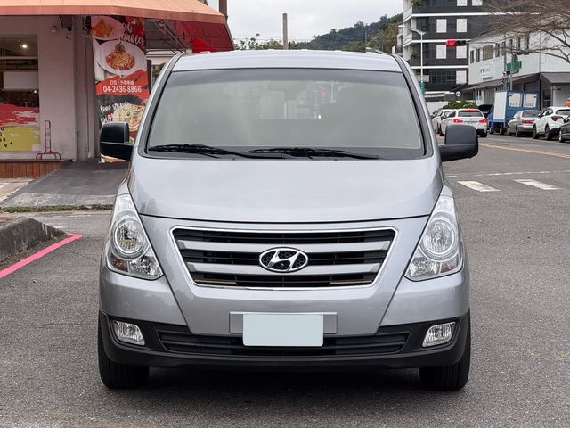 HYUNDAI現代 STAREX  第5張相片