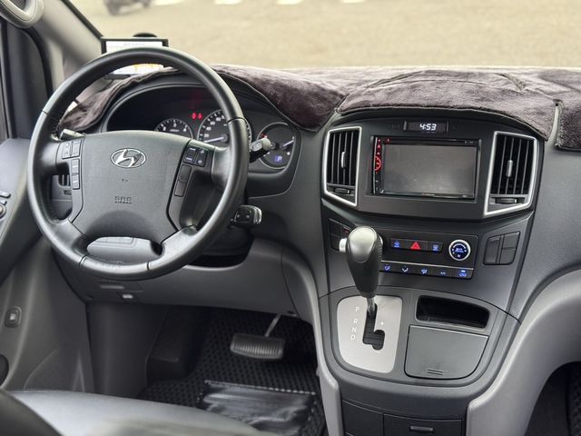 HYUNDAI現代 STAREX  第11張相片