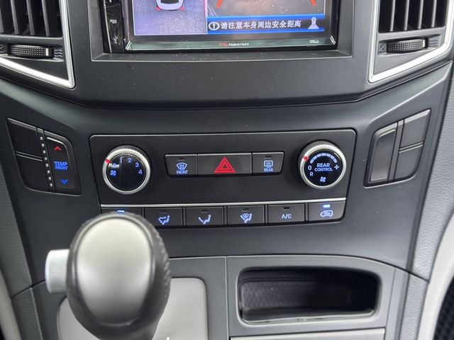 HYUNDAI現代 STAREX  第23張相片
