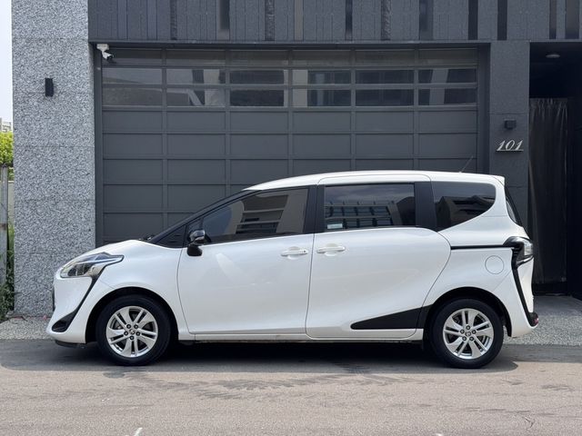 TOYOTA豐田 SIENTA  第3張相片