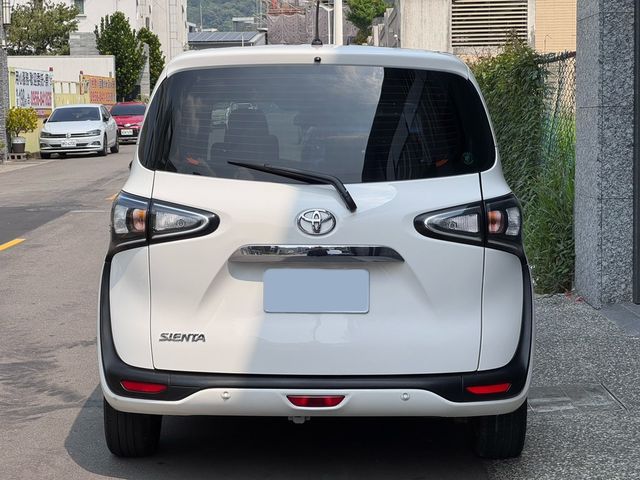TOYOTA豐田 SIENTA  第17張相片