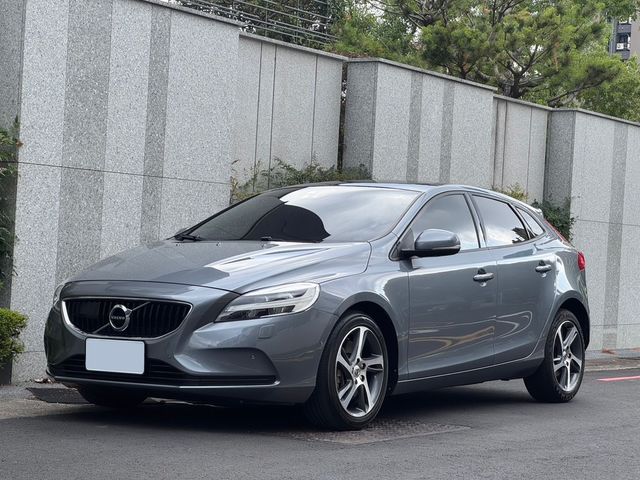 VOLVO富豪 V40  第1張相片