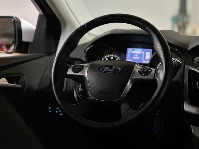 FORD福特 FOCUS  第6張相片